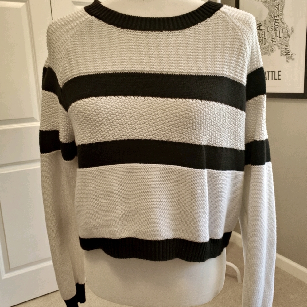 Banana Republic Cropped Sweater Sz S